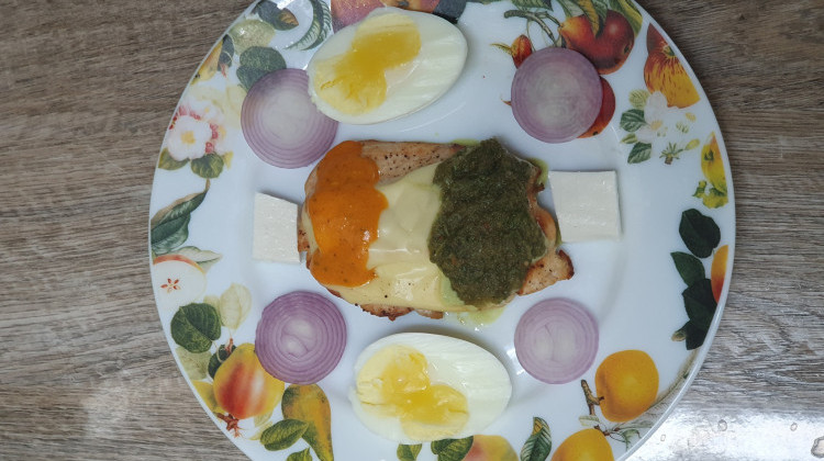 Cheesy keto grilled tricolor chicken fillet  - EggNChicken4u